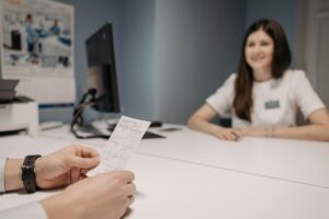 Jak działa recepta online – od&nbsp;konsultacji do&nbsp;realizacji w&nbsp;aptece
