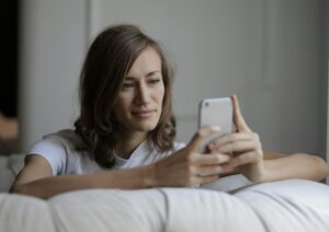 Antykoncepcja hormonalna a&nbsp;teleporada. Czy&nbsp;to&nbsp;bezpieczne rozwiązanie?
