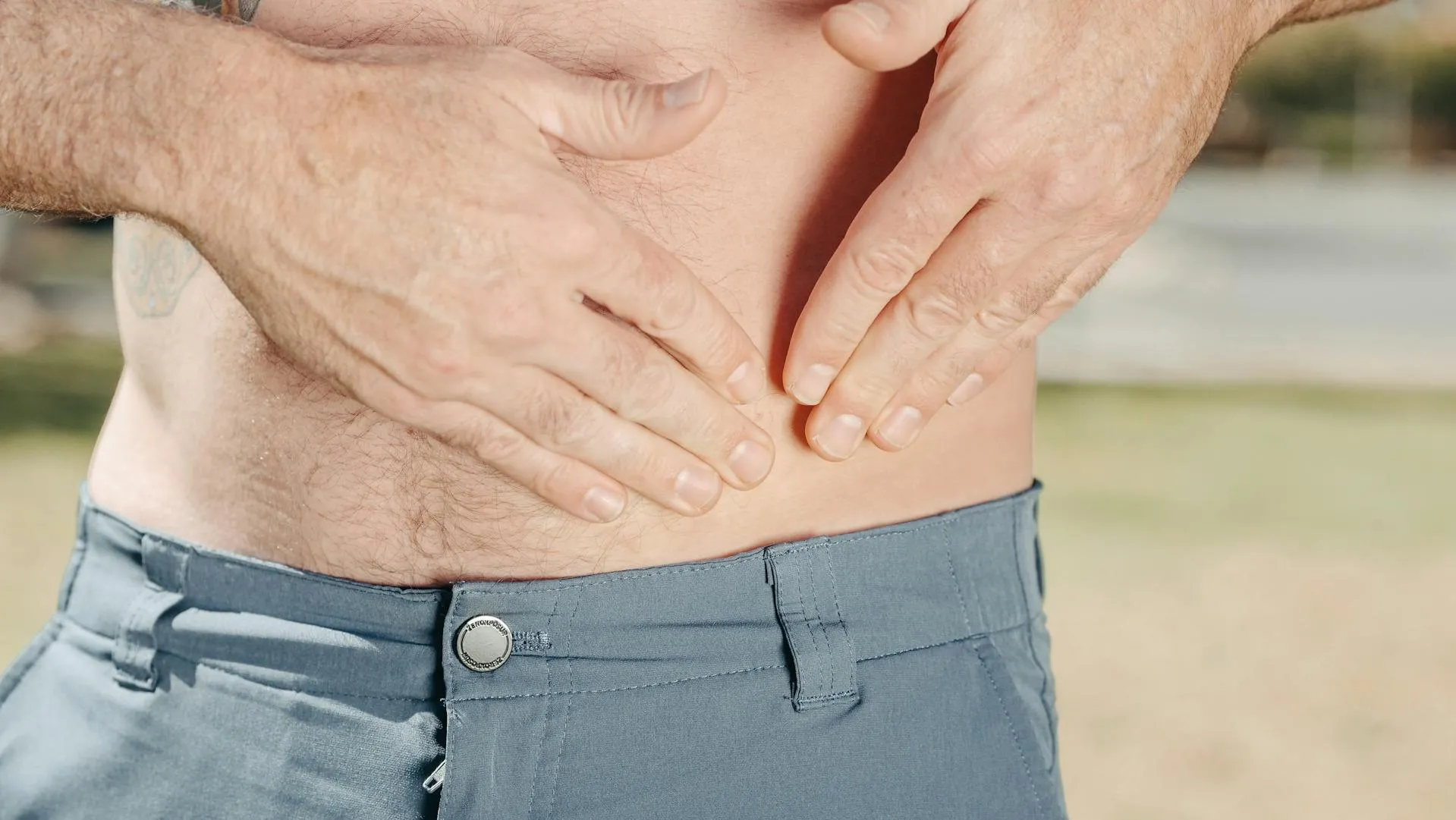 Bóle brzucha – przyczyny, diagnostyka i&nbsp;kiedy wymagają pilnej pomocy