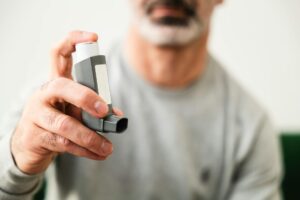 Jak bezpiecznie stosować inhalacje – zasady prawidłowej nebulizacji